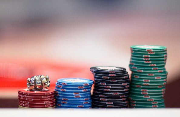 德扑在小注额扑克持续盈利的五个关键策略